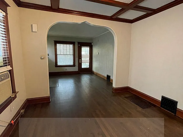 4545 Fairmount Ave — Photo 8