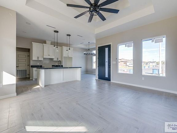5th image of 37786 Vineyard Ave