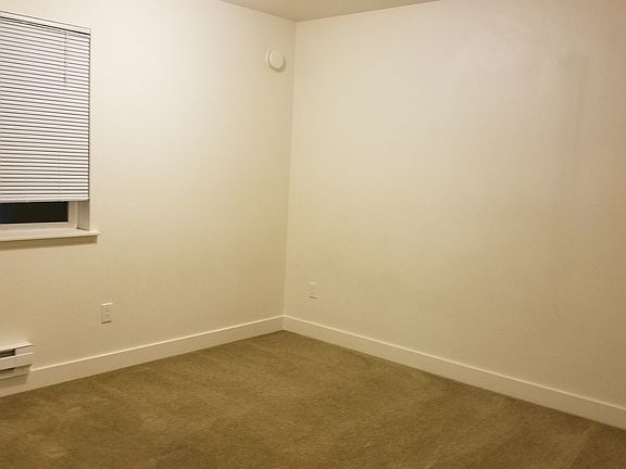 3rd image of 31 & 65 NW Crosby Ave #B202