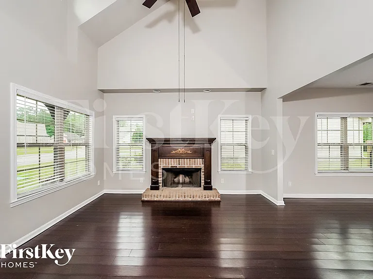 345 Deer Creek Way — Photo 3