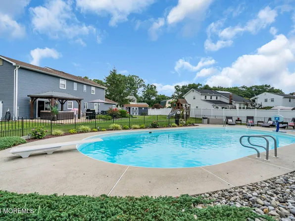 1 Meadowbrook Drive, Howell, NJ 07731