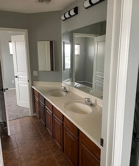 21934 W Lasso Ln — Photo 10