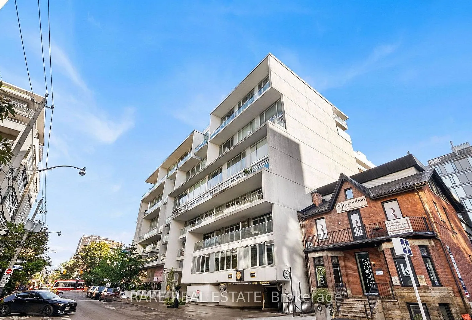 2 bed, $3,200 — Photo 1