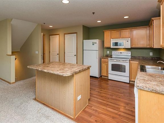 4th image of 5566 Kirkland Ct