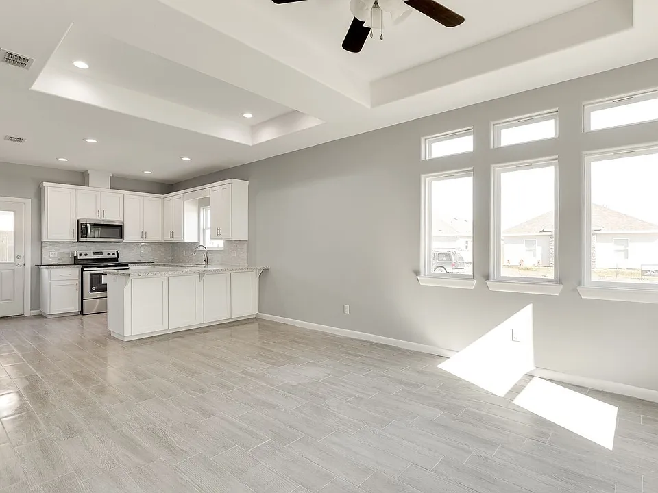 410 Downing Ave #1