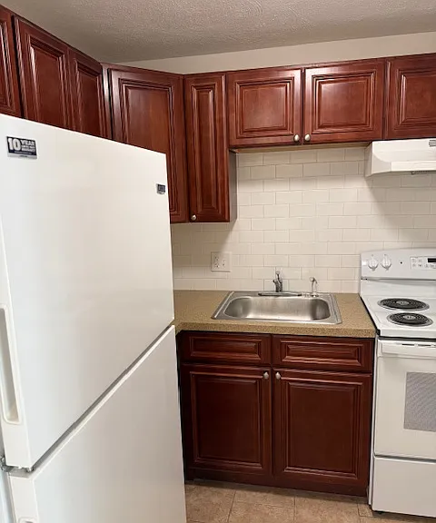 340 Highland Ave #2 — Photo 5