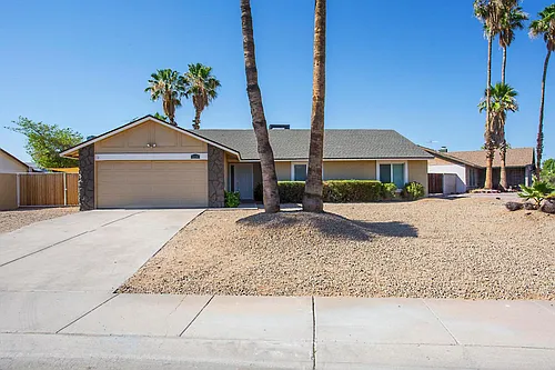 5230 E Beck Ln Photo 1