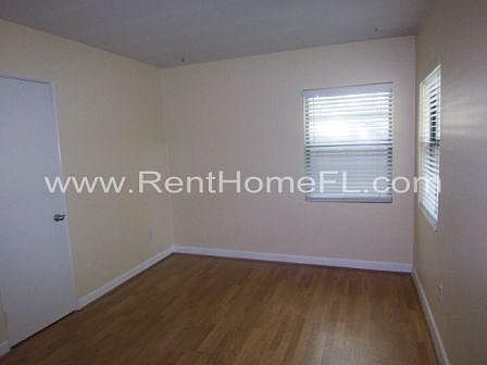 5th image of 1936 Carrigan Ave