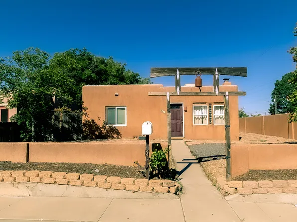 631 Tulane Dr NE, Albuquerque, NM 87106