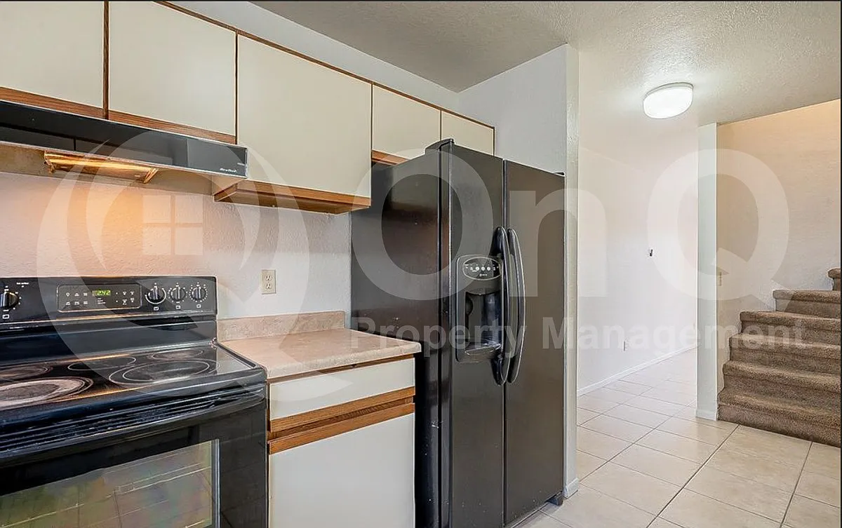 3 bed, 2.0 bath, 1234 sqft, $1,599 — Photo 2