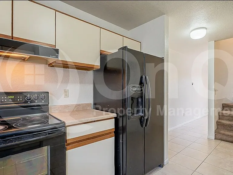 216 E Pastime Rd — Photo 2