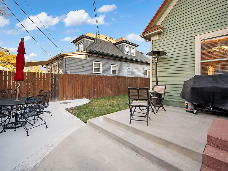 326 E Monument St — Photo 38