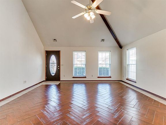 5th image of 1100 SW 23rd St