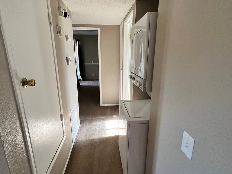 601 E Ridgecrest Blvd #D — Photo 19