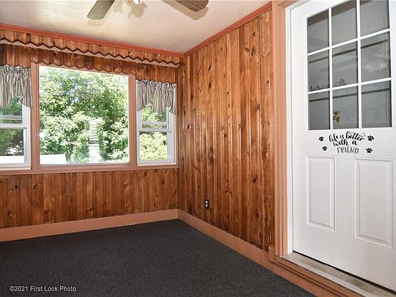 4th image of 1154 Smithfield Ave