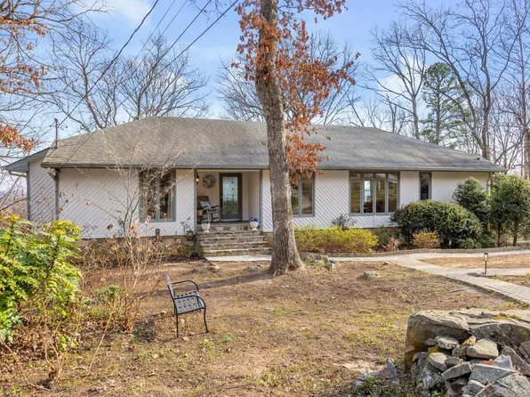 1420 Sunset Dr, Signal Mountain, TN 37377