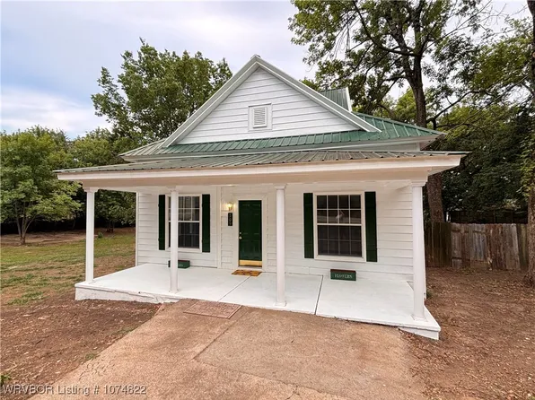 509 E 2nd St, Hartford, AR 72938