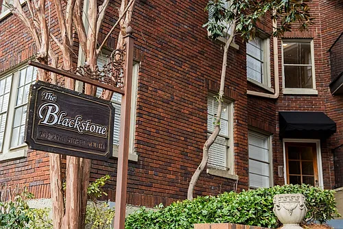 The Blackstone and Petite Maison Apartments Photo 1