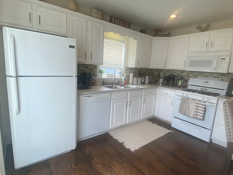 3145 Powhatan Ave — Photo 4