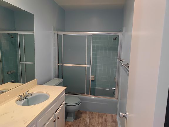 2nd image of 4407 Sevenoaks Ct