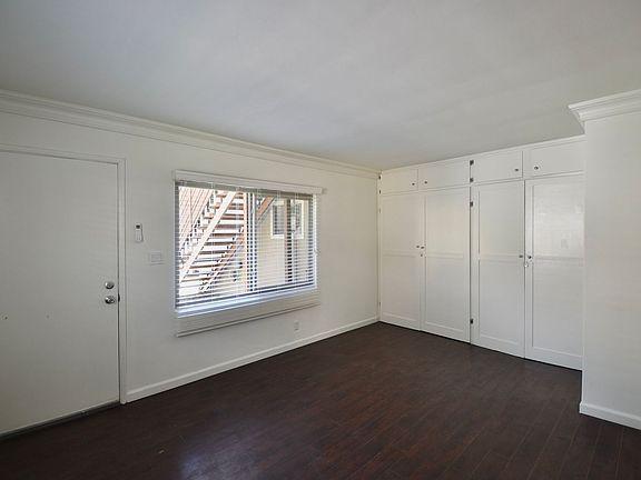 5th image of 605-609 N Hollywood Way #609-B