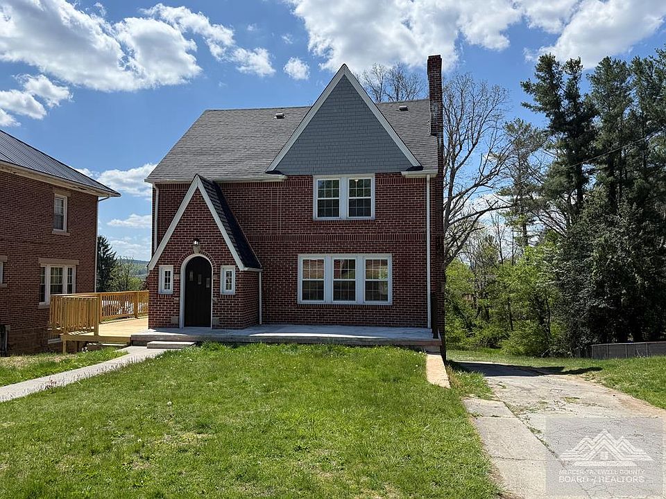 1st image of 207 College Ave
