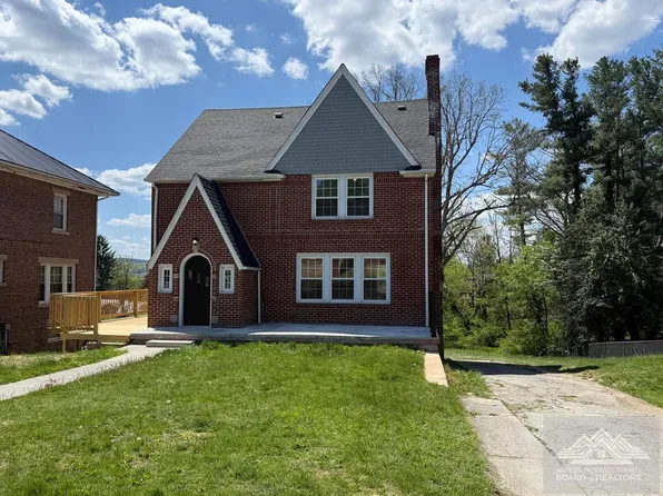 207 College Ave, Princeton, WV 24740