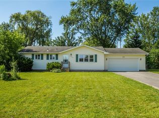 139 Cattaragus Dr, Rochester, NY 14623