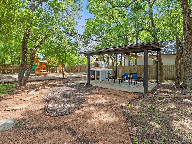 222 Primrose Dr — Photo 28
