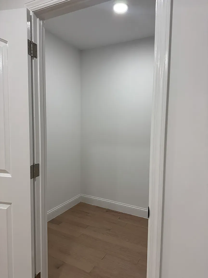 125 Ainslie Street — Photo 2