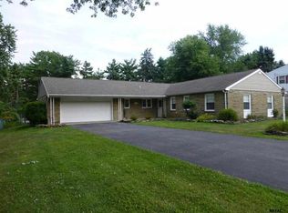 40 Davidson Dr, York, PA 17402