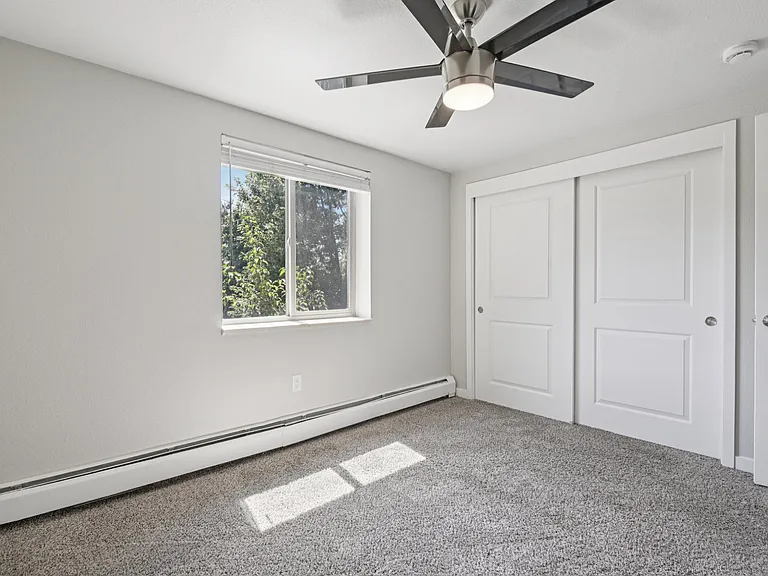 410 Delaware St — Photo 20
