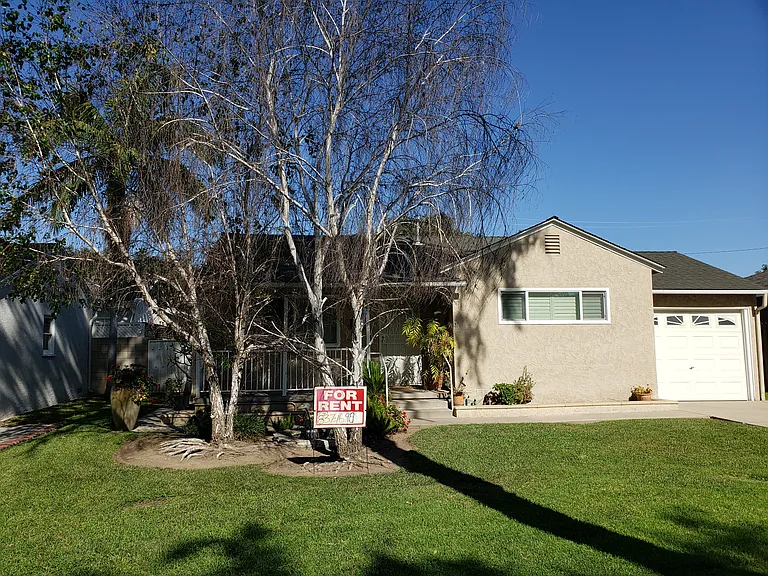212 Adlena Dr — Photo 1