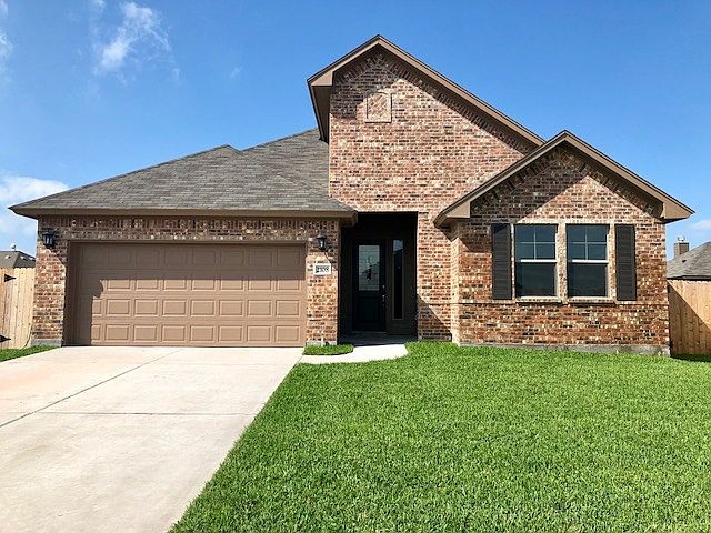 2108 Escondido Front