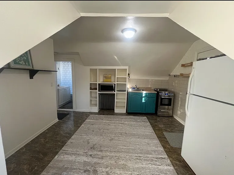 1518 N Wayne Rd #A — Photo 8