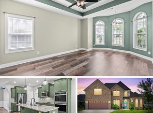 525 Bowden Dr, Clarksville, TN 37043