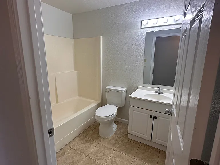 103 N Montgomery Ave #4 — Photo 6