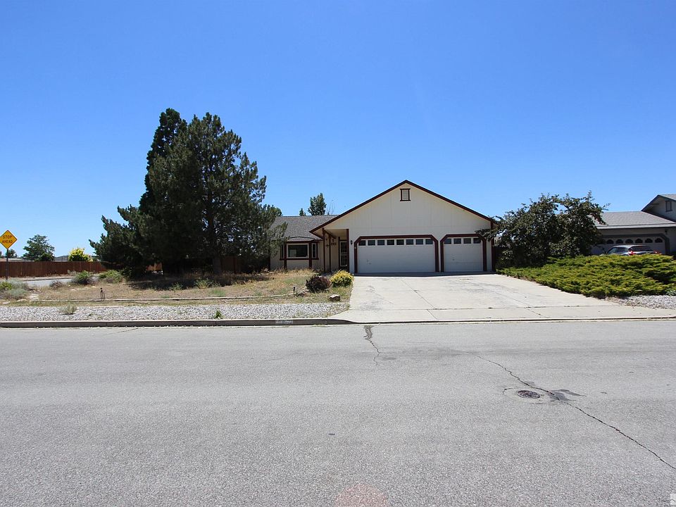 1st image of 105 Nicole Dr