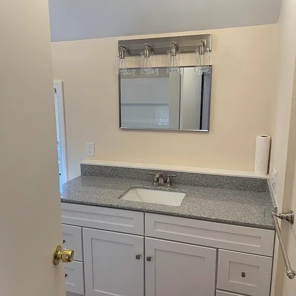 48 Spring St #2 — Photo 18