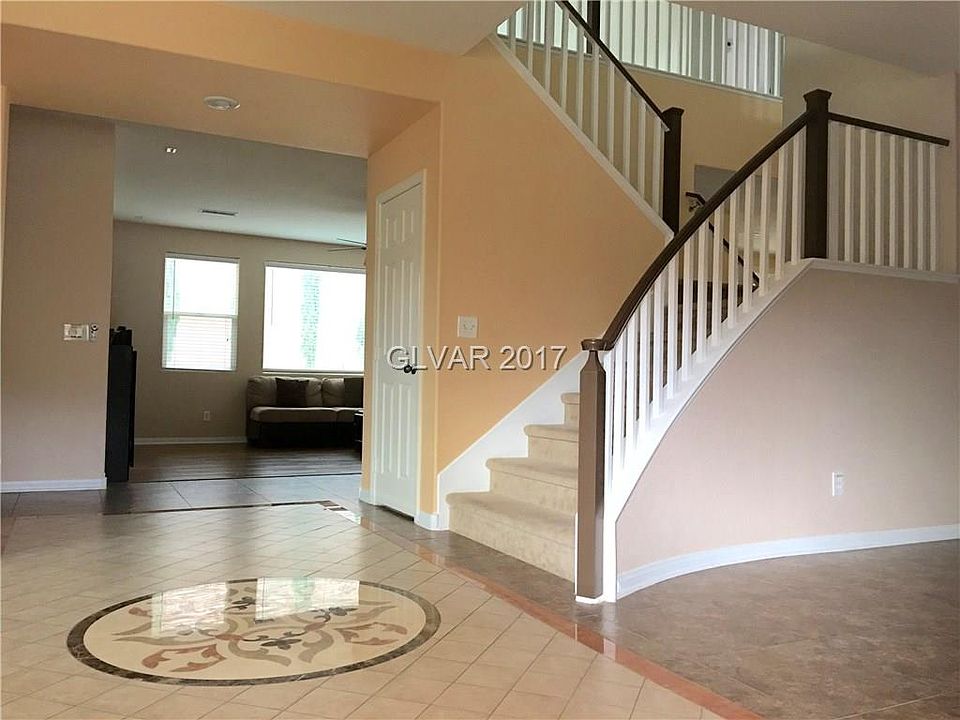 1st image of 762 Kew Gardens Dr