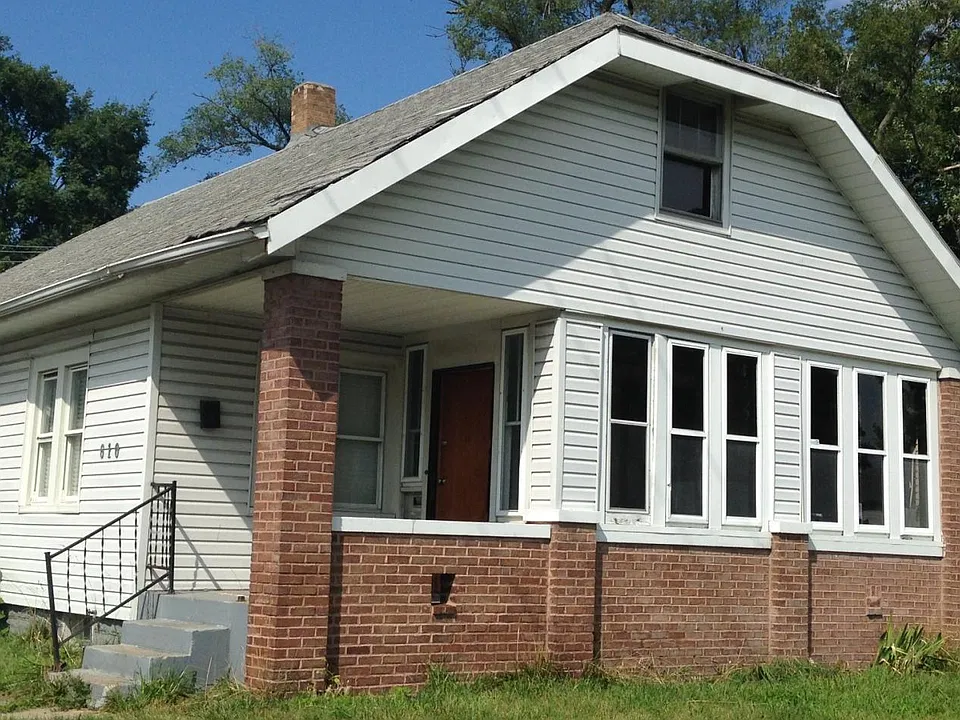 610 N Eddy St