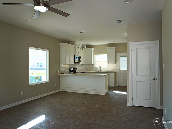 2nd image of 1024 N Abbey Ave #C