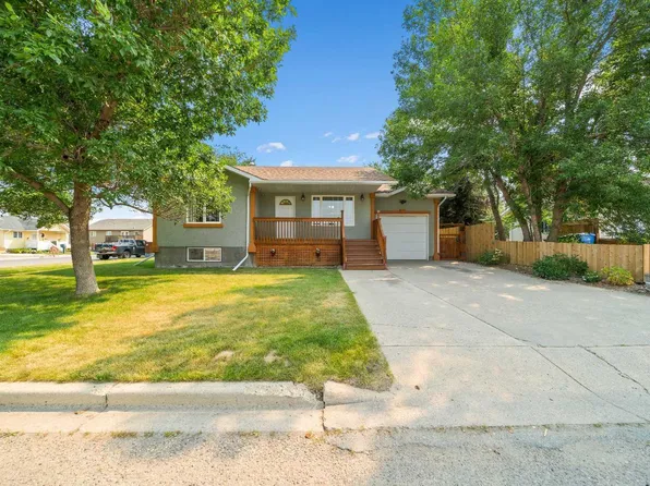 4129 55th St, Taber, AB T1G 1C7