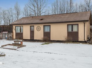 7501 Regal Mountain Dr, Anchorage, AK 99504