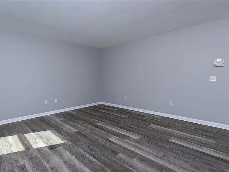 1041 Oberlin Rd — Photo 30