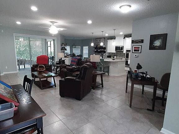 3rd image of 3422 Oglebay Dr