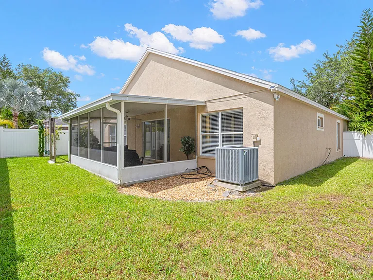 18102 Leafwood Cir — Photo 3