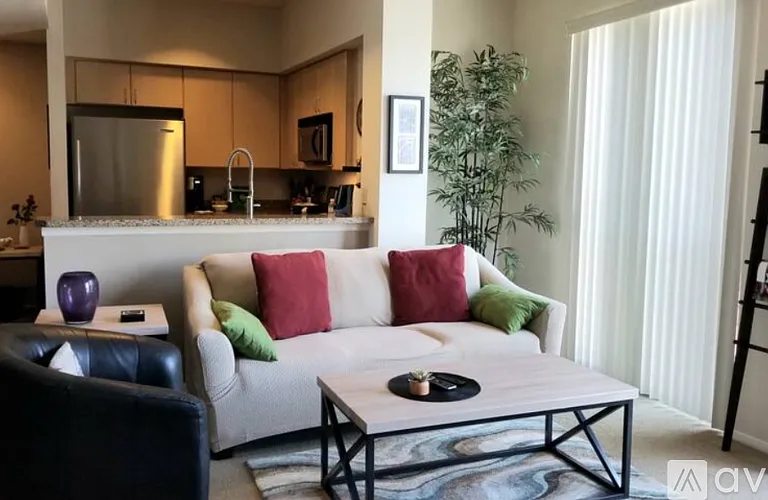 445 Island Ave — Photo 8