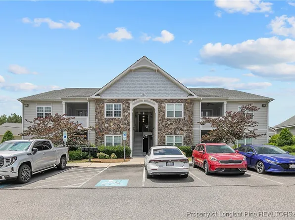 291 Gallery Dr Unit 104, Spring Lake, NC 28390