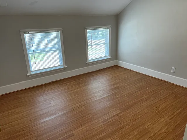 2 bed, 900 sqft, $2,000 — Photo 2